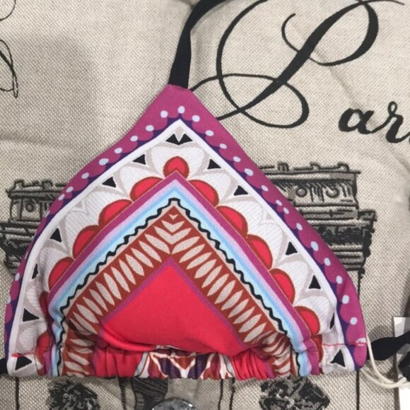 Vitamin A Gia Triangle Bikini Top - Picture 5 of 9